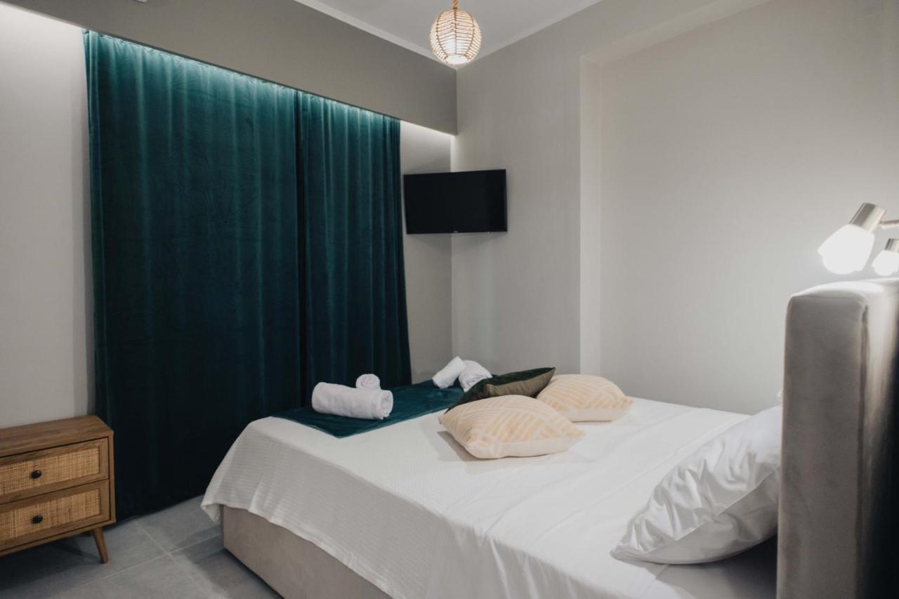Savere Luxury Studios Skiathos-Stadt Exterior foto