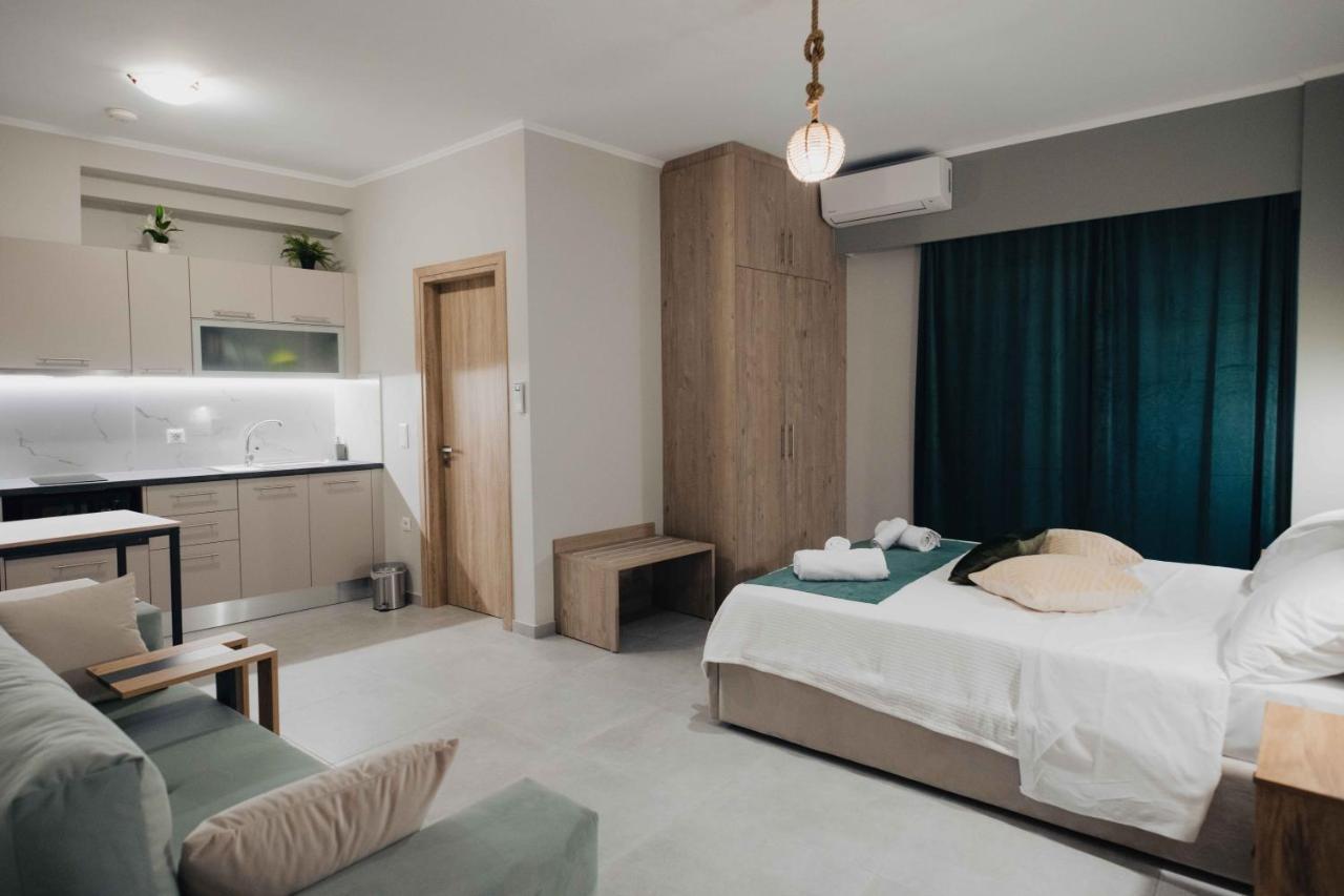 Savere Luxury Studios Skiathos-Stadt Exterior foto